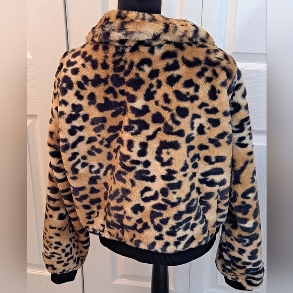 Faux Fur Leopard Print Zip Up Jacket With Collar - Picture 3 of 7